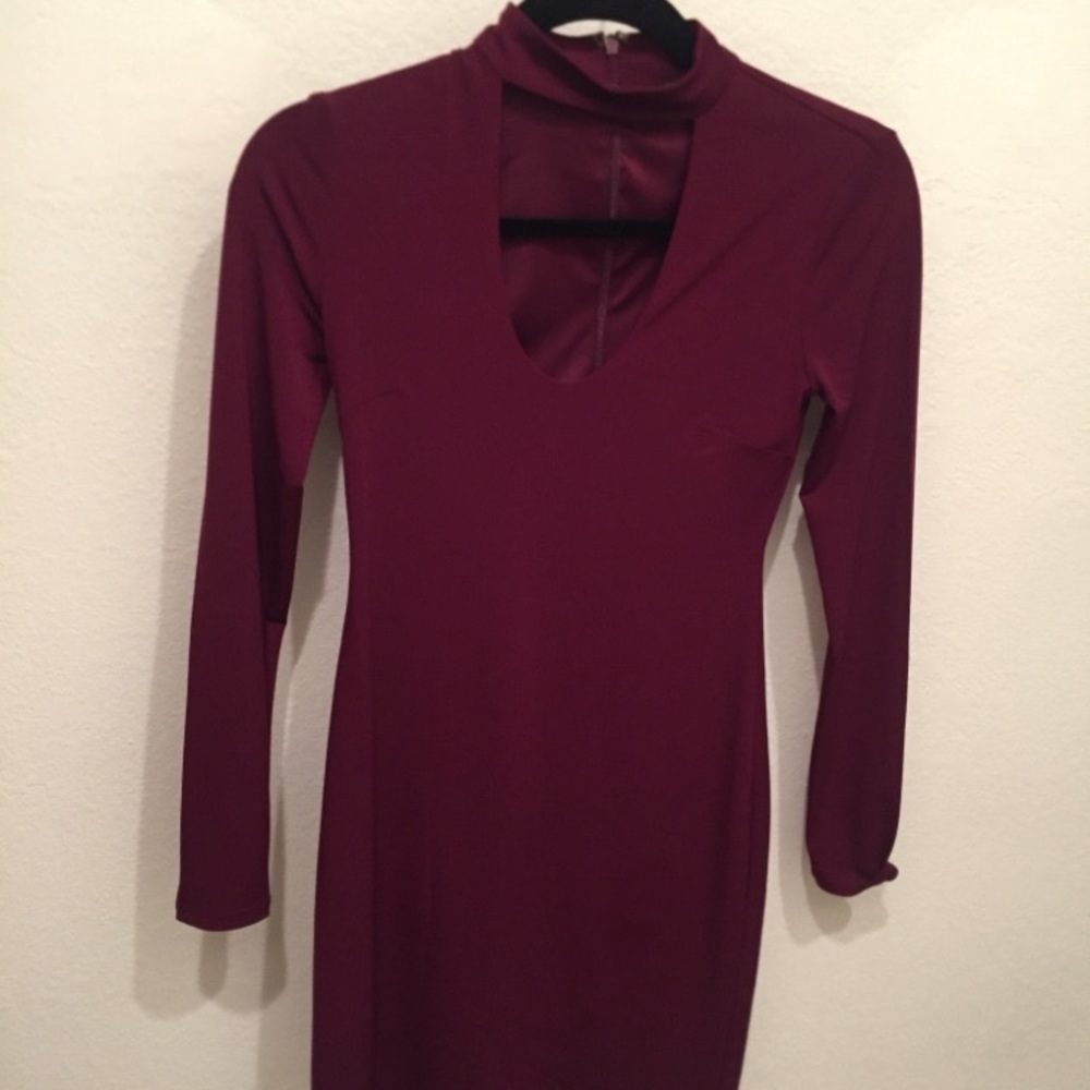 Long sleeve maroon dress